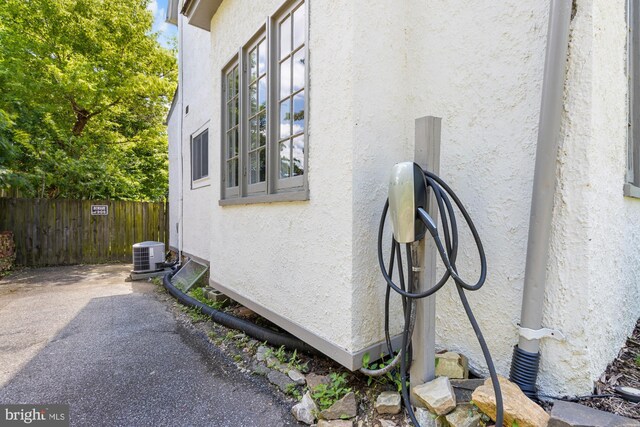 11 Florida Rd, Towson, MD 21204