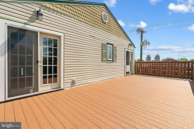 942 Paul St, Gloucester City, NJ 08030 - view of wooden deck