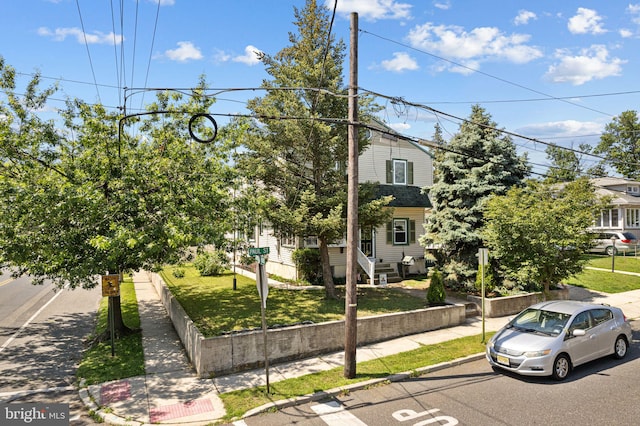942 Paul St, Gloucester City, NJ 08030 - view of property hidden behind natural elements