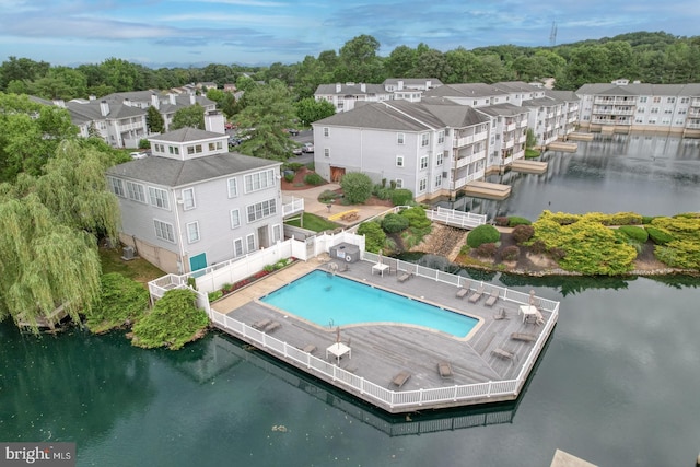2902 Waters Edge Dr Unit 261, Newark, DE 19702 - bird's eye view of a pool and a large body of water
