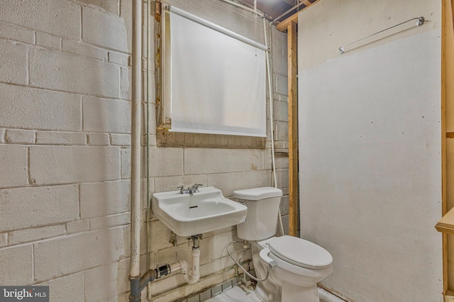 29 Cedar Dr, Sterling, VA 20164 - bathroom with toilet and concrete block wall