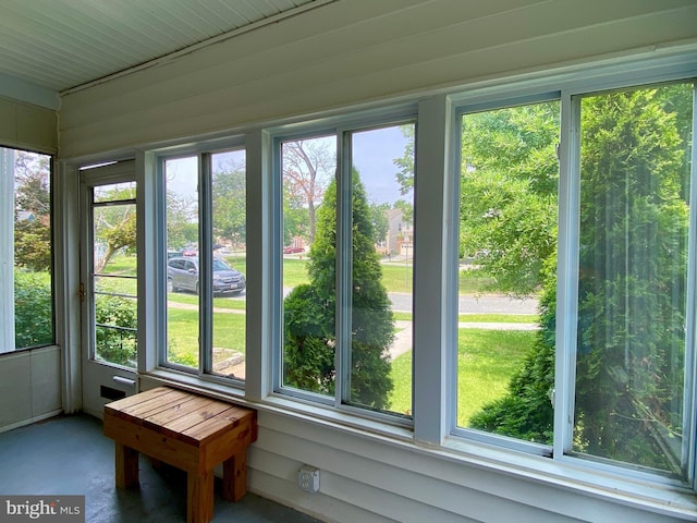 2634 Yorkway, Baltimore, MD 21222 - unfurnished sunroom with concrete flooring
