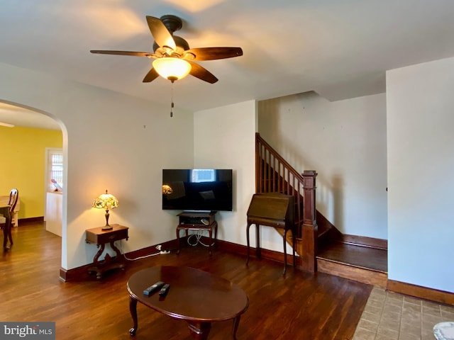 2634 Yorkway, Baltimore, MD 21222 - living area with arched walkways, ceiling fan, and wood finished floors