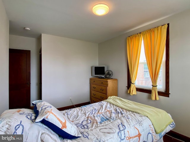 2634 Yorkway, Baltimore, MD 21222 - bedroom featuring baseboards