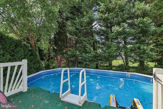 2640 E Colonial Dr, Upper Chichester, PA 19061 - view of outdoor pool