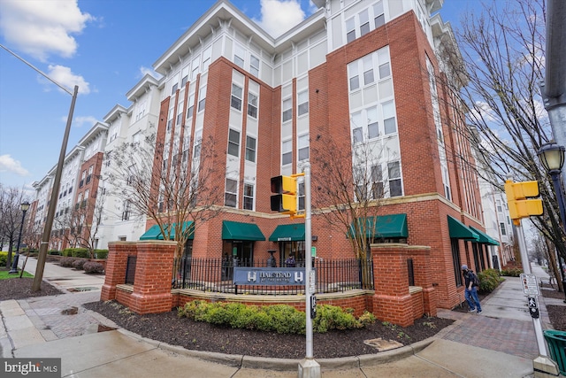 2655 Prosperity Ave Unit 100, Fairfax, VA 22031 - view of building exterior