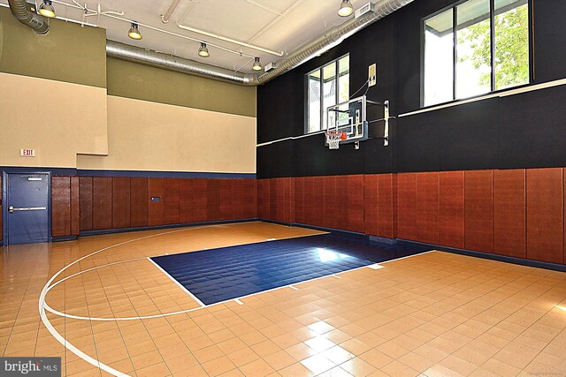 2655 Prosperity Ave Unit 100, Fairfax, VA 22031 - view of basketball court featuring community basketball court