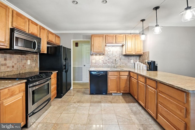 7491 Slagle Ln, Manassas, VA 20111 - kitchen with black appliances, decorative backsplash, a peninsula, crown molding, and pendant lighting