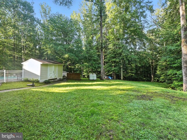 7491 Slagle Ln, Manassas, VA 20111 - view of yard featuring a storage shed