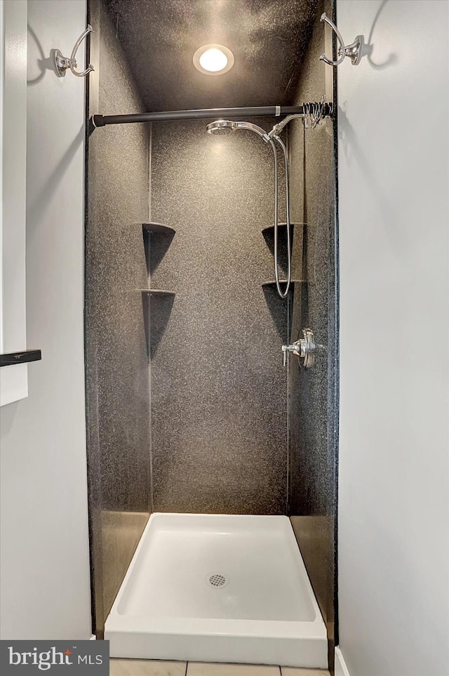 127 Spruce St, Middletown, PA 17057 - full bathroom with a stall shower