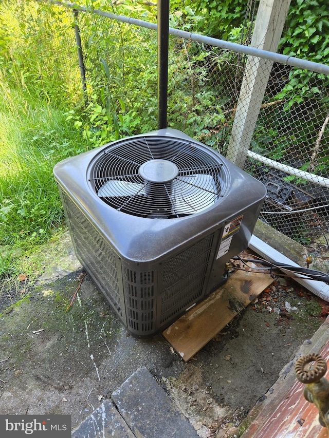 940 E 41st St, Baltimore, MD 21218 - exterior view of a cooling unit
