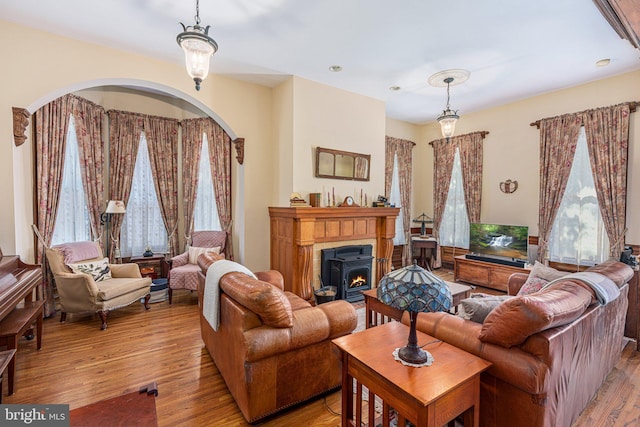 125 N Hanover St, Pottstown, PA 19464 - living area featuring light wood finished floors