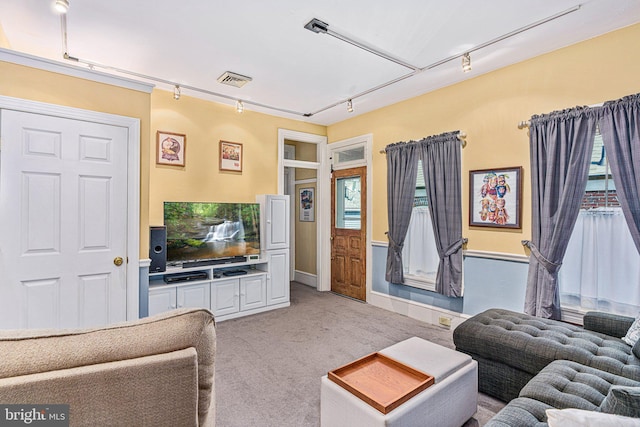 125 N Hanover St, Pottstown, PA 19464 - living area with track lighting and light carpet