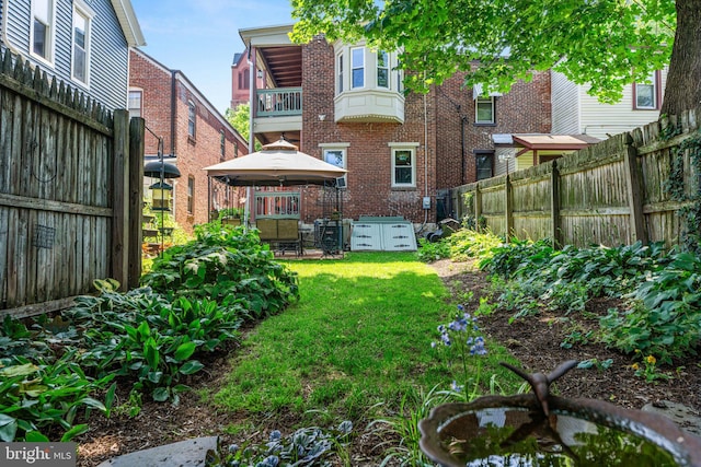 125 N Hanover St, Pottstown, PA 19464 - view of yard with a gazebo