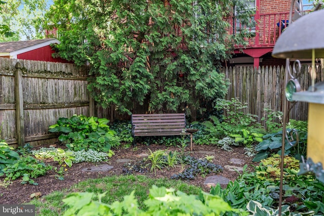125 N Hanover St, Pottstown, PA 19464 - view of yard