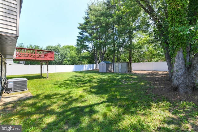 754 Second St, Woodbury Heights, NJ 08097 - fenced backyard featuring a shed and a deck