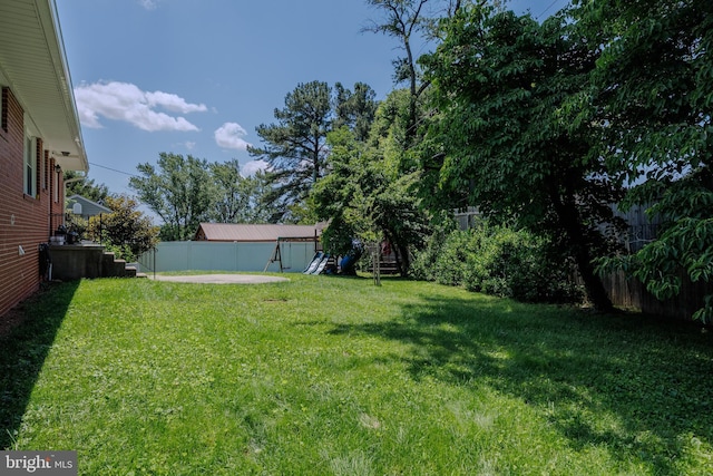 1305 Heather Hill Rd, Baltimore, MD 21239 - view of fenced backyard