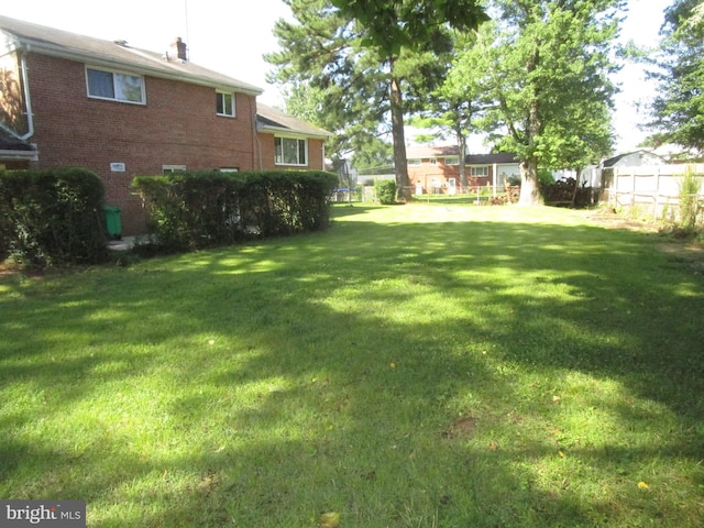 5606 Devon Ct, Temple Hills, MD 20748 - view of yard