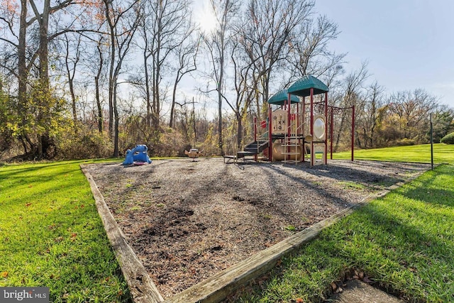 3316 Huntley Square Dr Unit A1, Temple Hills, MD 20748 - community playground with a yard