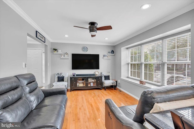 4002 Grenwich Ln, Mount Laurel, NJ 08054 - living area featuring a ceiling fan, crown molding, light wood-style flooring, and recessed lighting