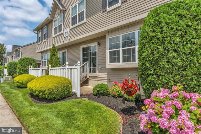 4002 Grenwich Ln, Mount Laurel, NJ 08054 - property entrance