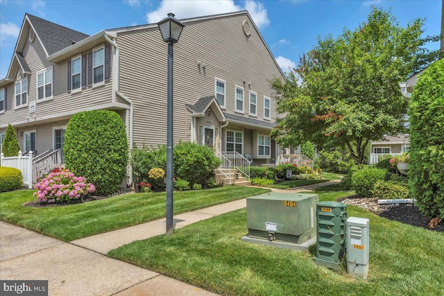 4002 Grenwich Ln, Mount Laurel, NJ 08054 - view of front of house featuring a front lawn