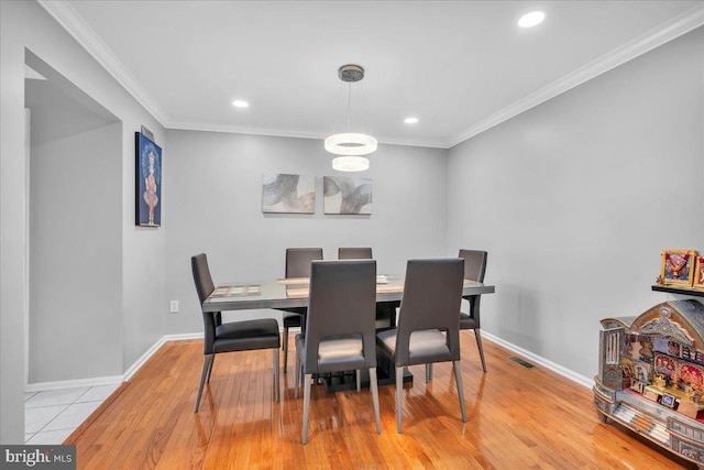 4002 Grenwich Ln, Mount Laurel, NJ 08054 - dining space featuring recessed lighting, crown molding, light wood-style flooring, and a chandelier