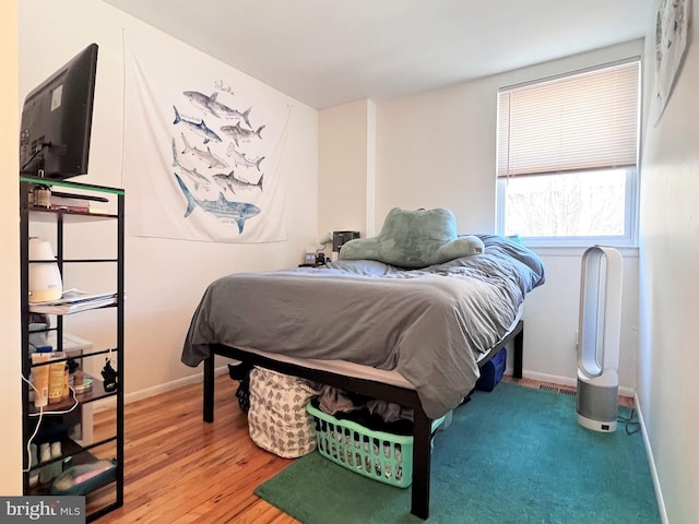 304 W Wildey St, Philadelphia, PA 19123 - bedroom with wood finished floors and baseboards