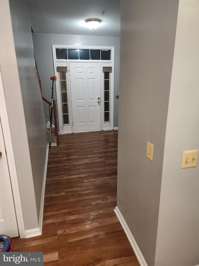 10203 Thundercloud Ct, Springdale, MD 20774 - foyer entrance with wood finished floors