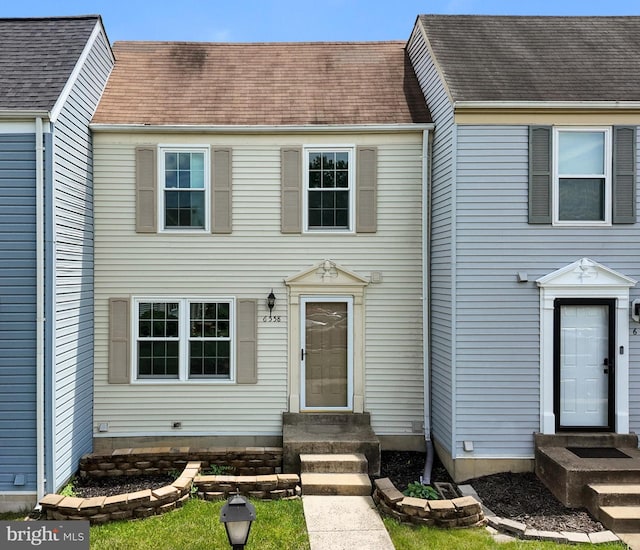 6558 Lochleigh Ct, Alexandria, VA 22315 - view of front of home with entry steps and roof with shingles