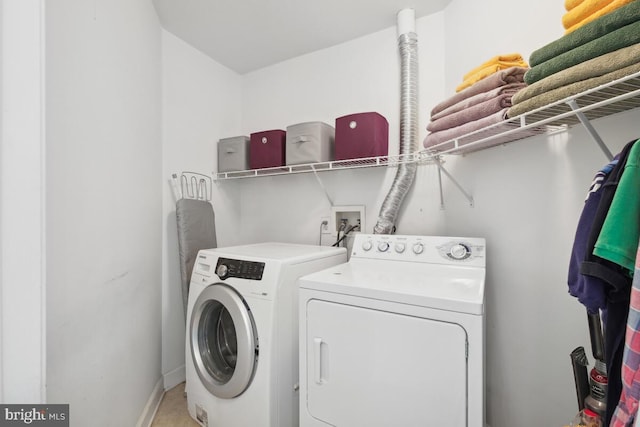 14309 Cervantes Ave, Darnestown, MD 20874 - laundry room with independent washer and dryer and baseboards