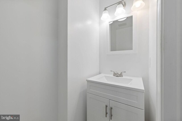 1815 N Warwick Ave, Baltimore, MD 21216 - bathroom featuring vanity
