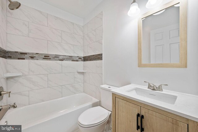 1815 N Warwick Ave, Baltimore, MD 21216 - bathroom featuring vanity and washtub / shower combination