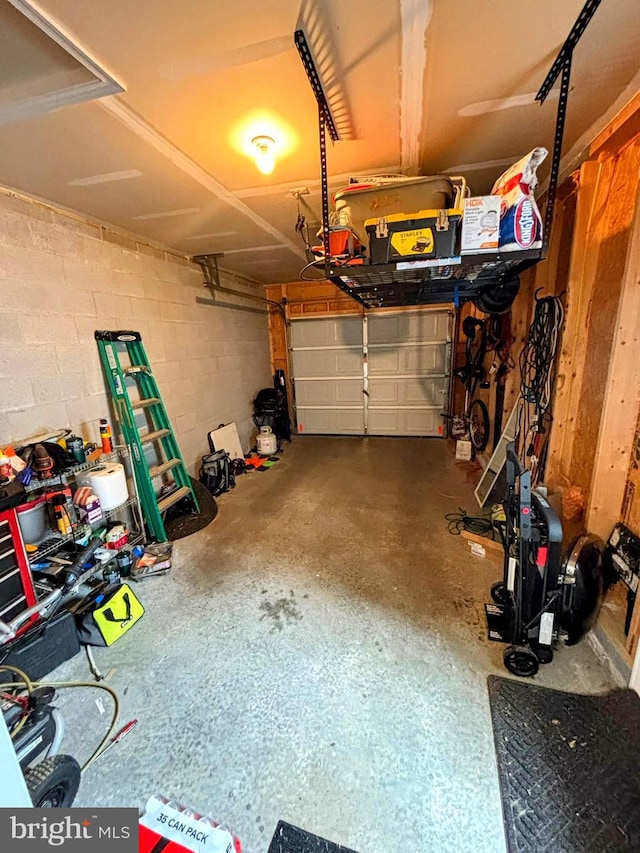 732 Farmwood Ln, Lebanon, PA 17042 - garage with concrete block wall