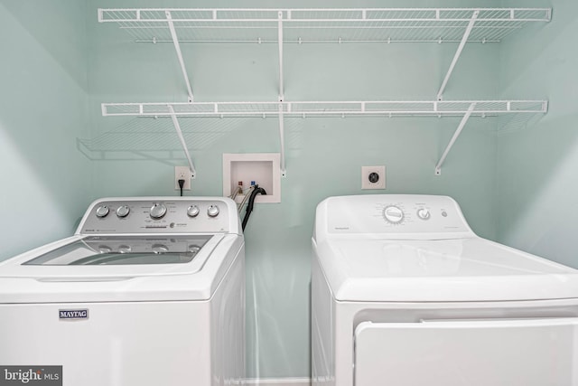 2 Smithfield Ct Unit 8, Ocean View, DE 19970 - laundry room with washing machine and dryer