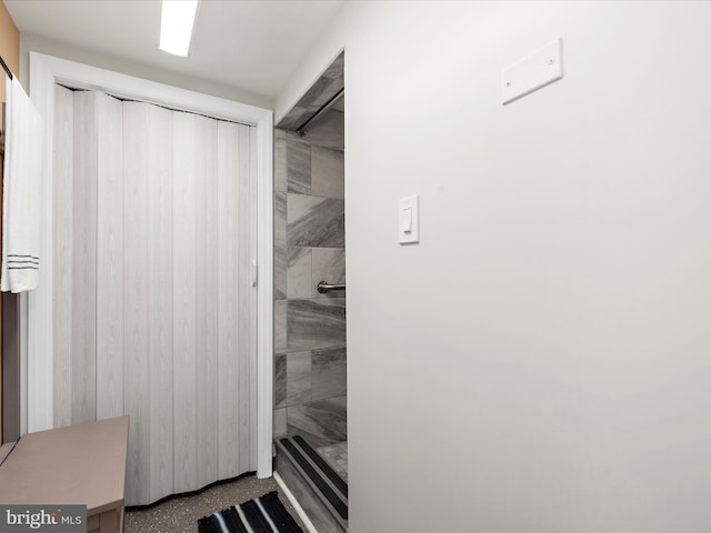 1811 Hilltop Ave, Baltimore, MD 21221 - full bath featuring a tile shower