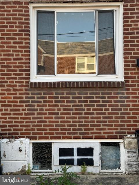 1814 S Newkirk St, Philadelphia, PA 19145 - exterior view of brick siding