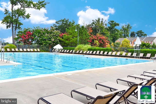 8506 Summershade Dr, Odenton, MD 21113 - community pool featuring a patio