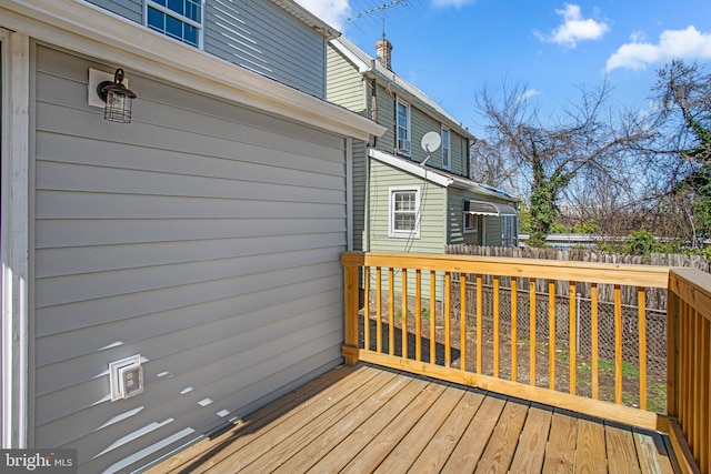 2305 James St, Baltimore, MD 21230 - view of wooden deck