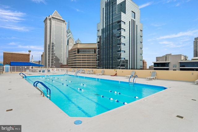 1901 John F Kennedy Blvd Unit 2923, Philadelphia, PA 19103 - community pool featuring a patio and a city view