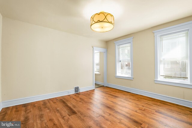2929 N W St, Wilmington, DE 19802 - unfurnished room with wood finished floors and baseboards