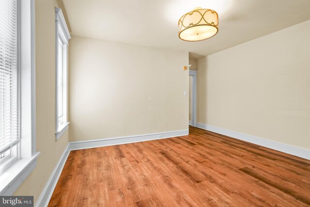 2929 N W St, Wilmington, DE 19802 - empty room featuring wood finished floors and baseboards
