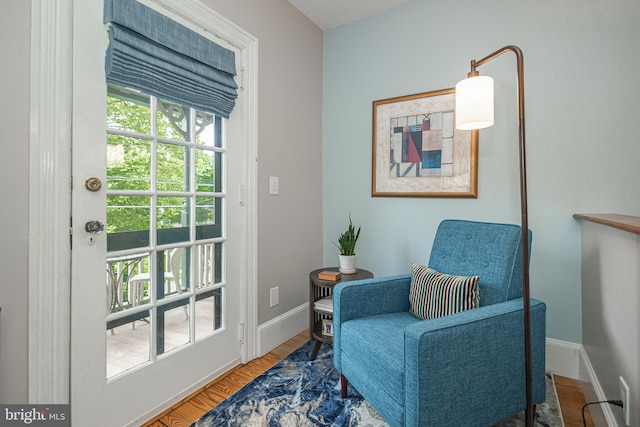 151 N Union St Unit 6, Lambertville, NJ 08530 - sitting room with baseboards