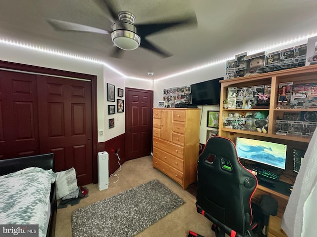 33 Aspen Ct, Bordentown, NJ 08505 - carpeted bedroom with an office area