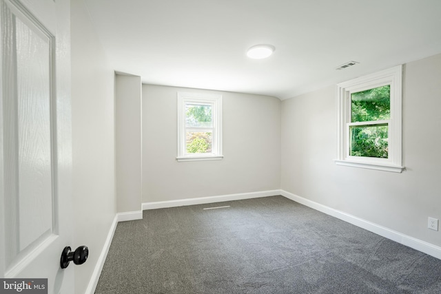 147 Meadowbrook Ave, Upper Darby, PA 19082 - carpeted empty room with baseboards