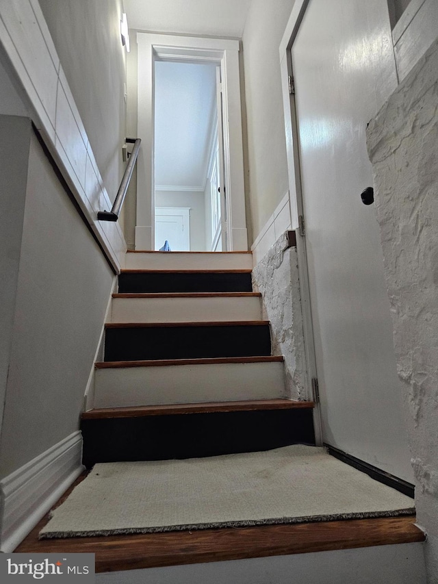 2900 Westfield Ave, Baltimore, MD 21214 - view of stairway