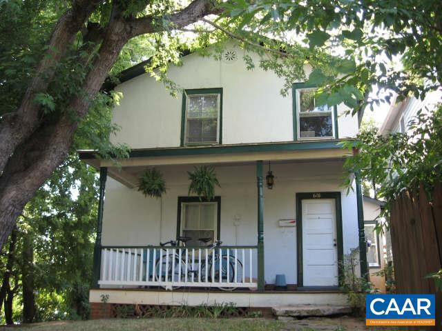 618 S 1st St, Charlottesville, VA 22902 - view of front facade featuring a porch and stucco siding