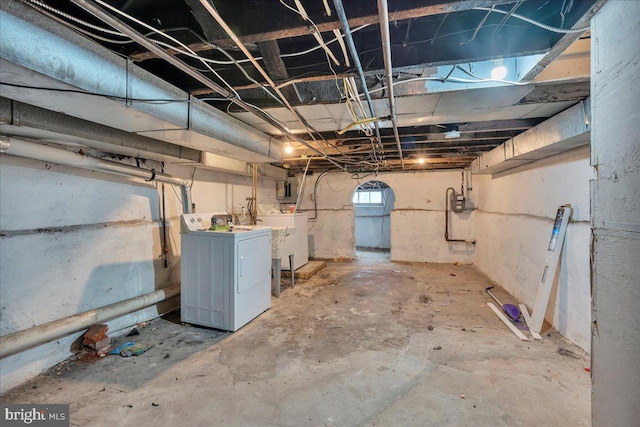 521 Bergen St, Gloucester City, NJ 08030 - basement featuring washer / clothes dryer