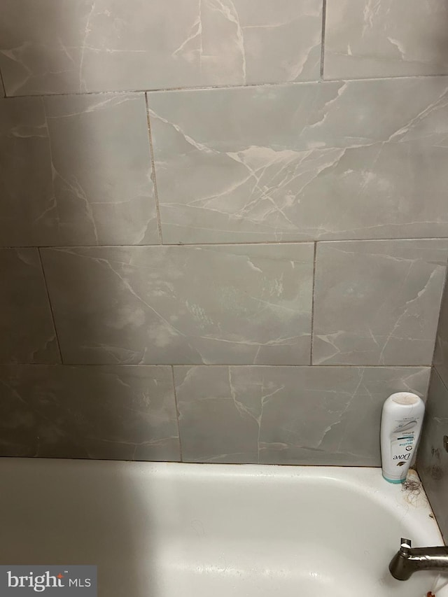 1220 Pine St, Philadelphia, PA 19107 - bathroom featuring a bath