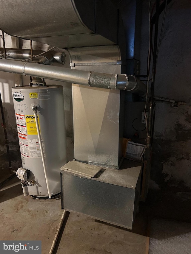 1220 Pine St, Philadelphia, PA 19107 - utilities featuring gas water heater